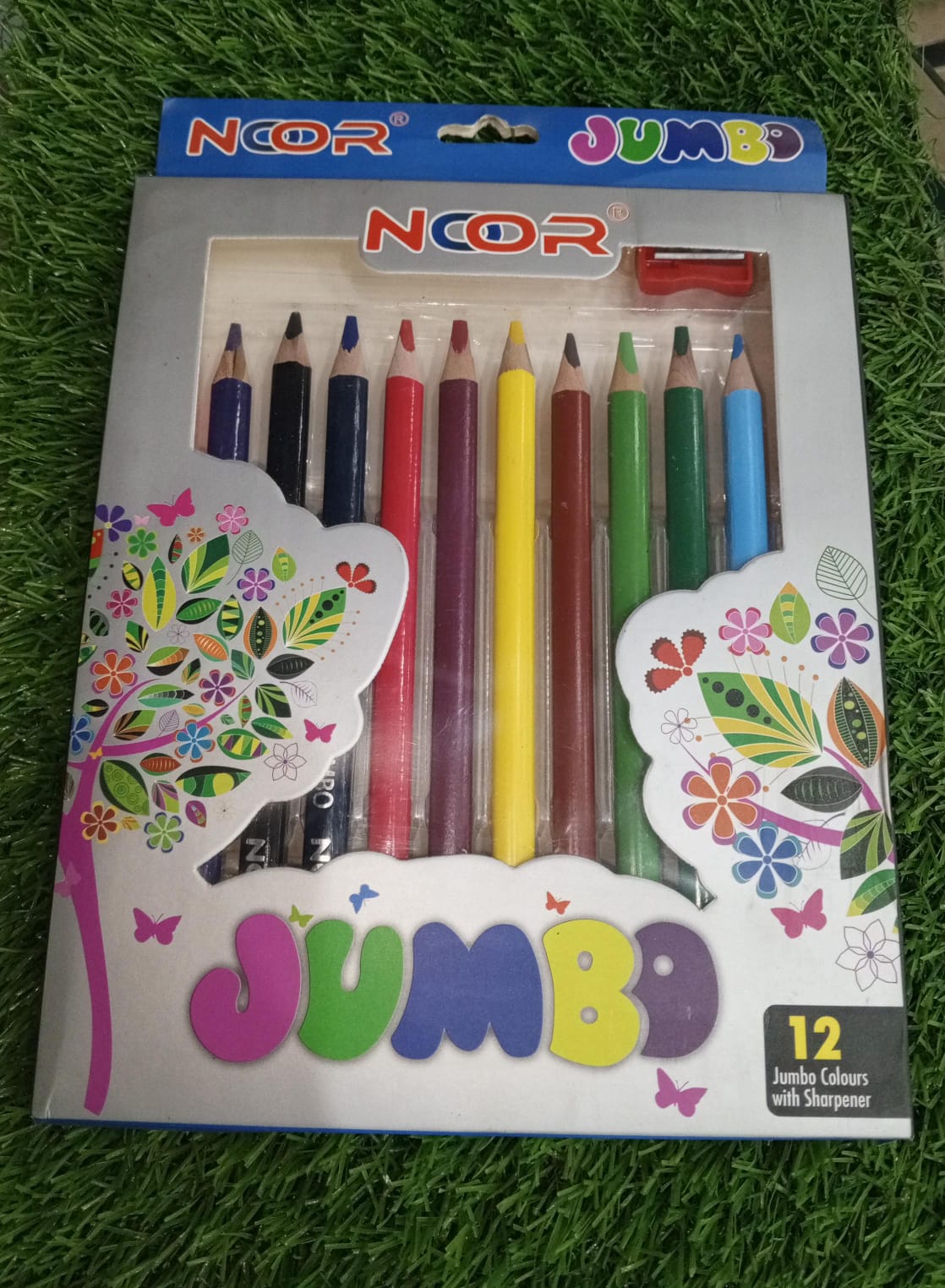 NOOR JUMBO PENCIL COLOURS WITH SHARPNER